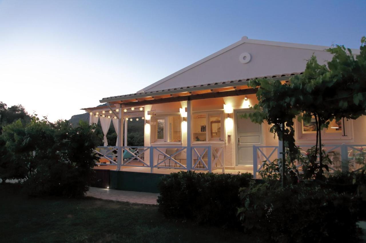 Blue Sky Cottage, Kanouli Beach Halikounas Exteriör bild